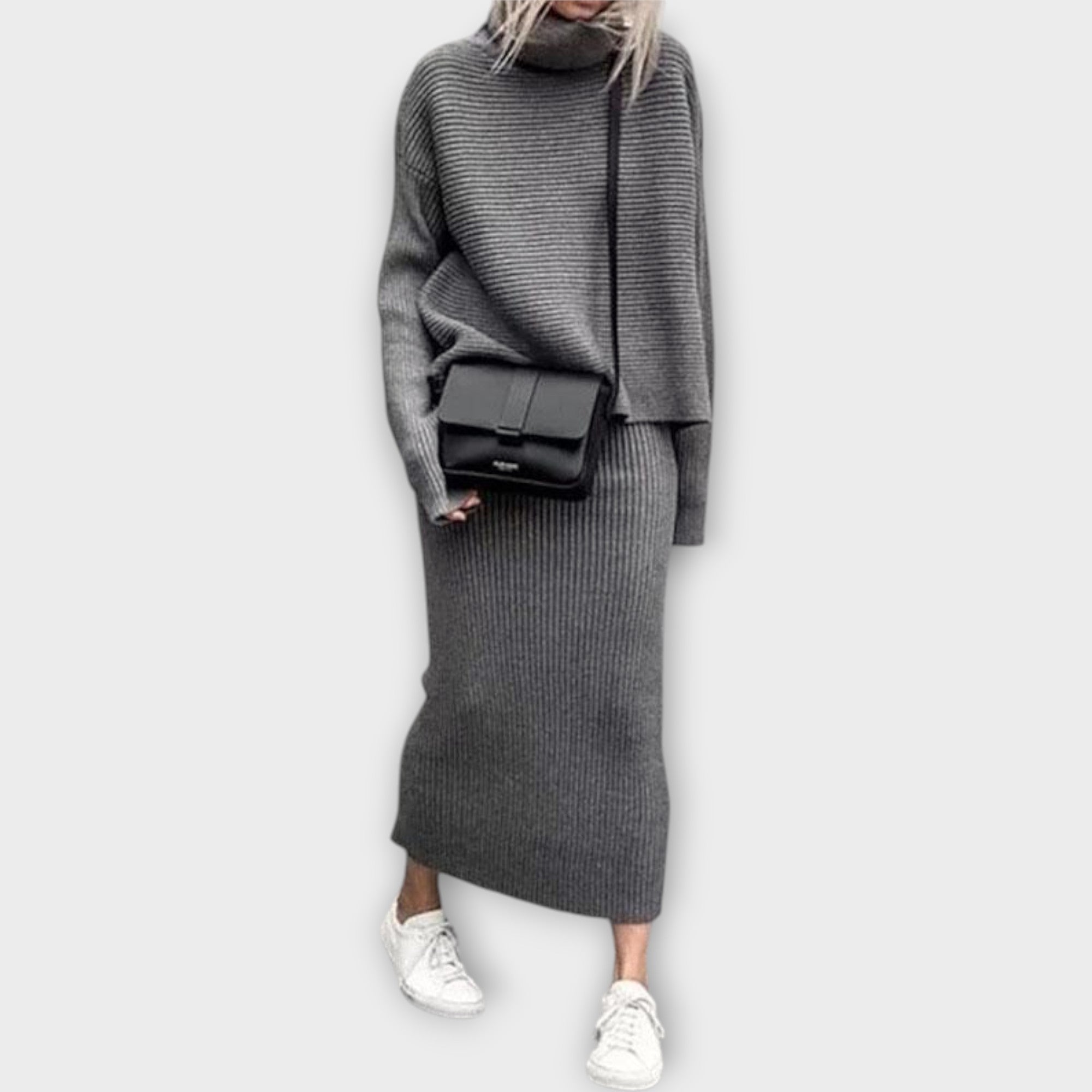 Rhea | Komplektas su sijonu ir minimalistine estetika