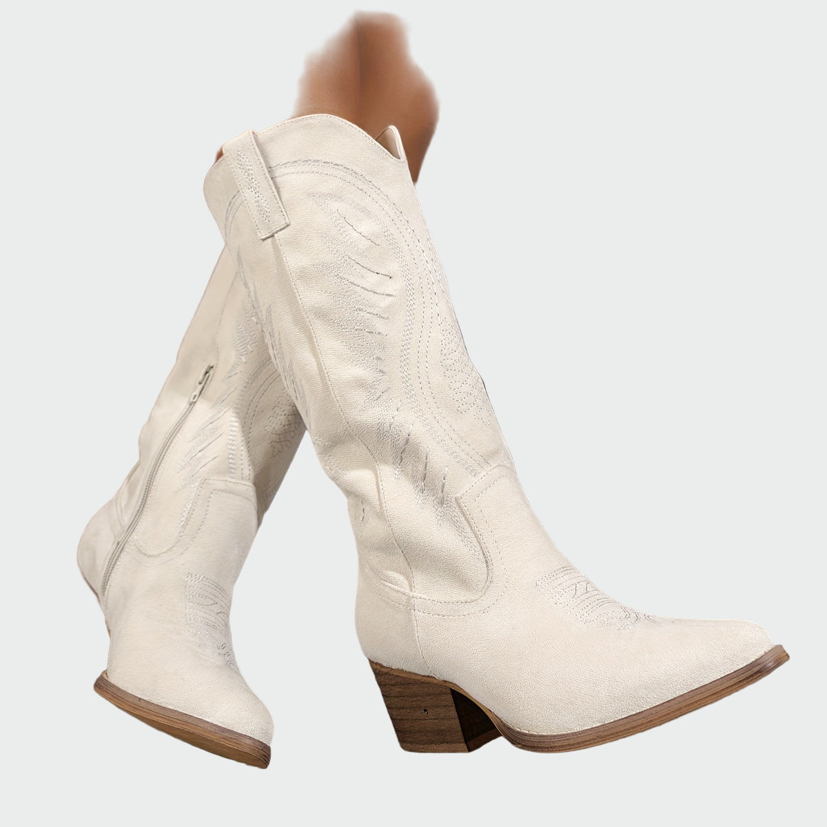 Neža | Perliukais puošti cowboy batai su elegantiškais siuviniais